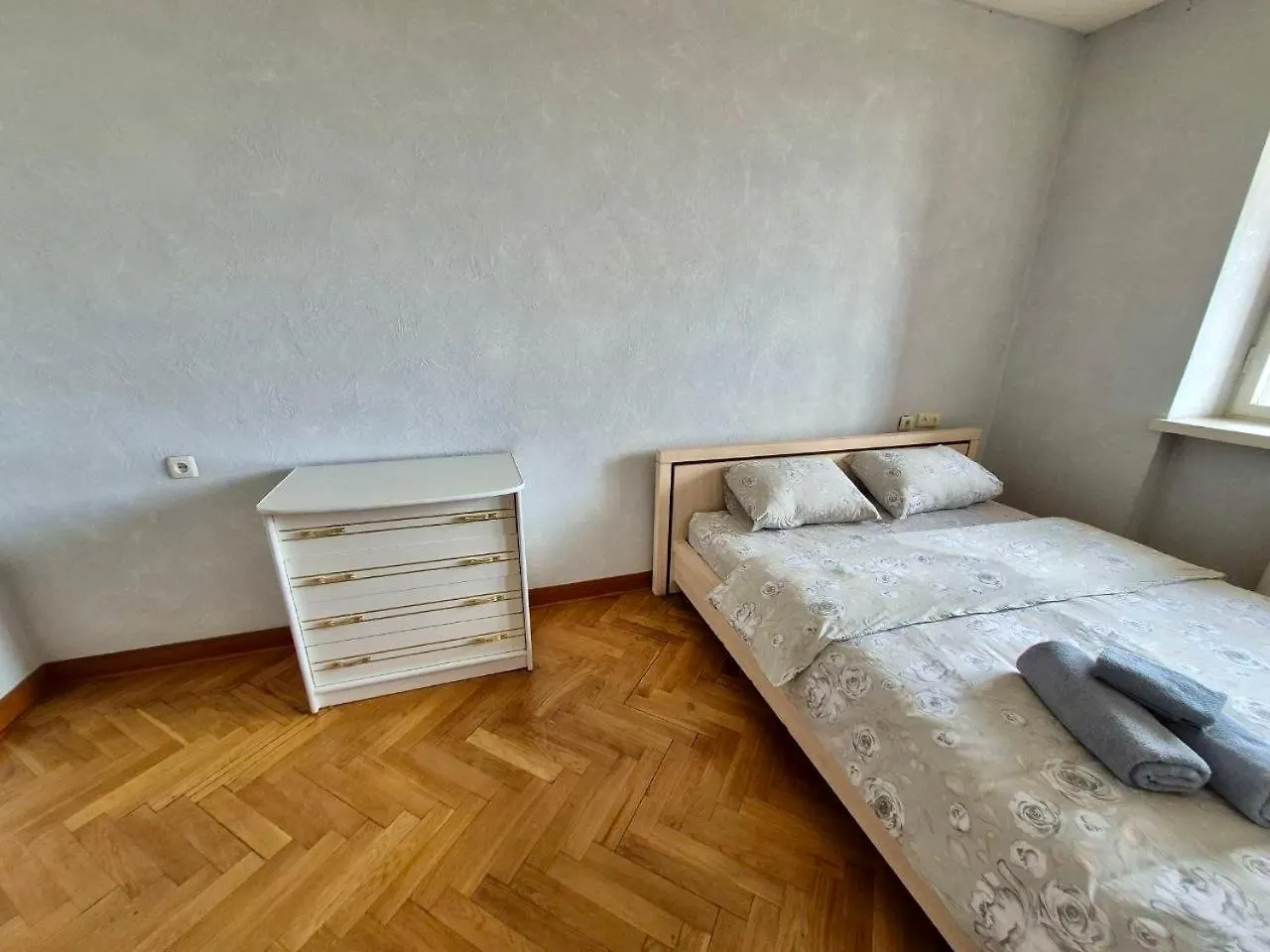 Аpartments At The Pecherska Metro Station Apartmán